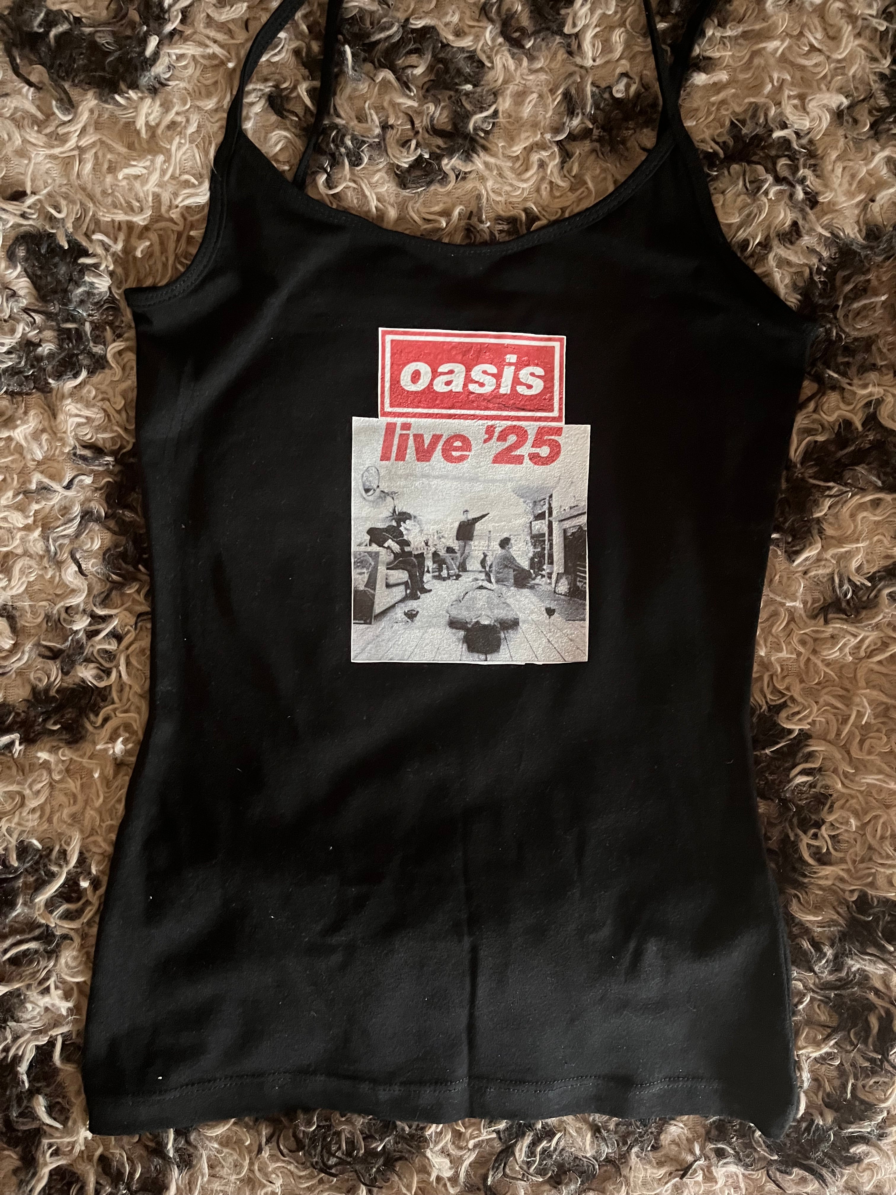 Oasis live 25 tank top in red